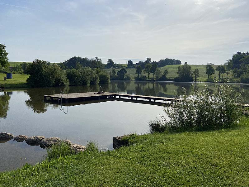 Der Badesee Aichstruter Stausee in Welzheim in Baden-Württemberg