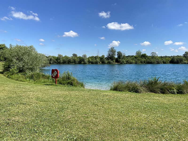 Der Badesee Bibione in Oberndorf am Lech in Bayern