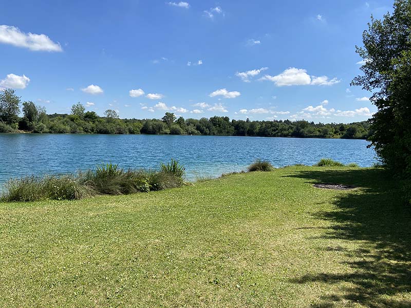 Der Badesee Bibione in Oberndorf am Lech in Bayern