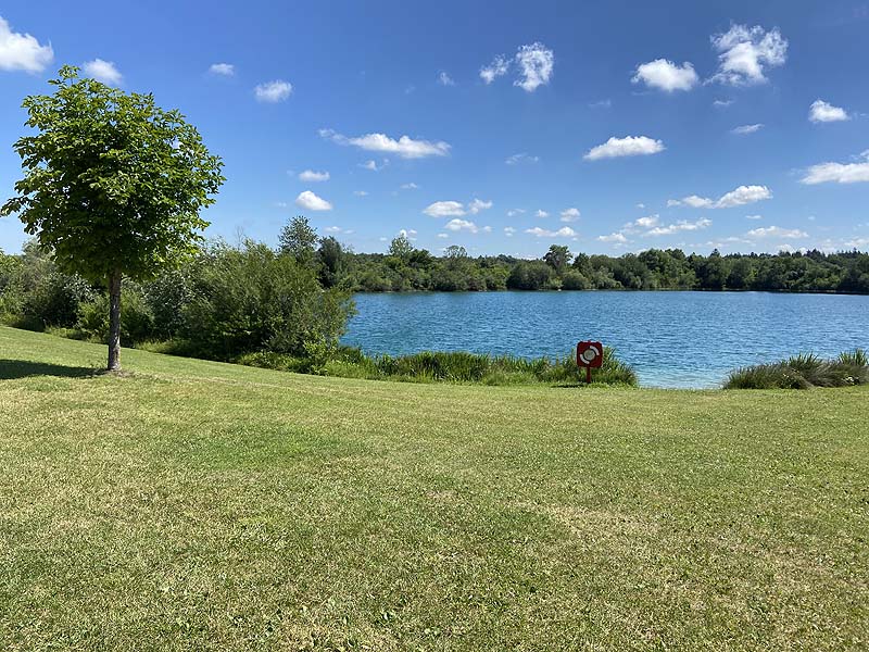 Der Badesee Bibione in Oberndorf am Lech in Bayern