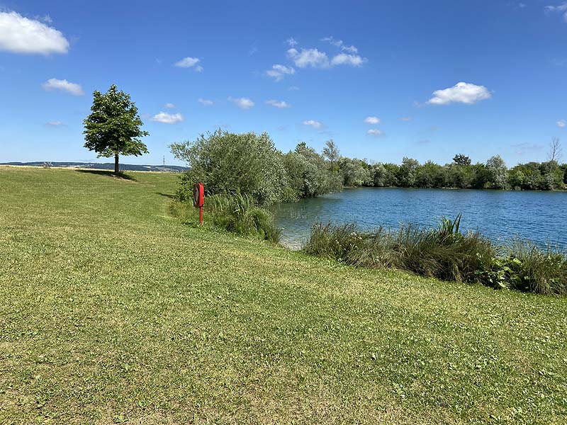 Der Badesee Bibione in Oberndorf am Lech in Bayern