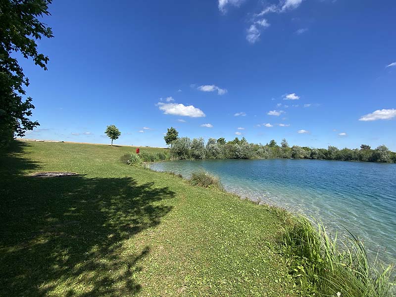 Der Badesee Bibione in Oberndorf am Lech in Bayern