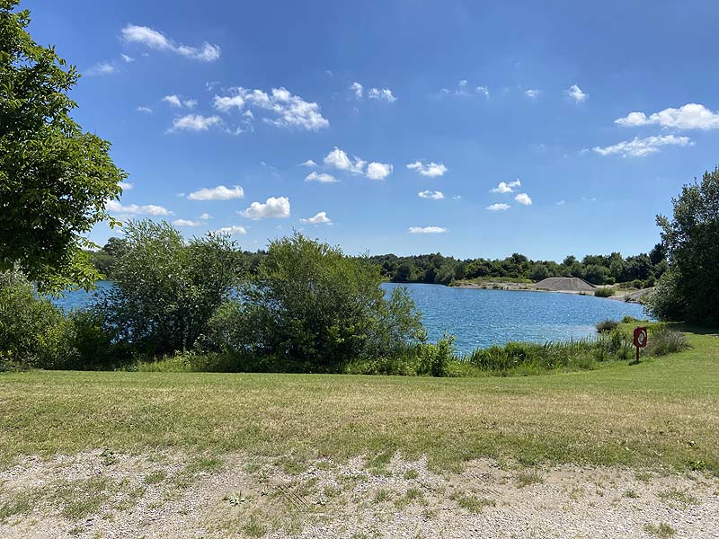 Der Badesee Bibione in Oberndorf am Lech in Bayern