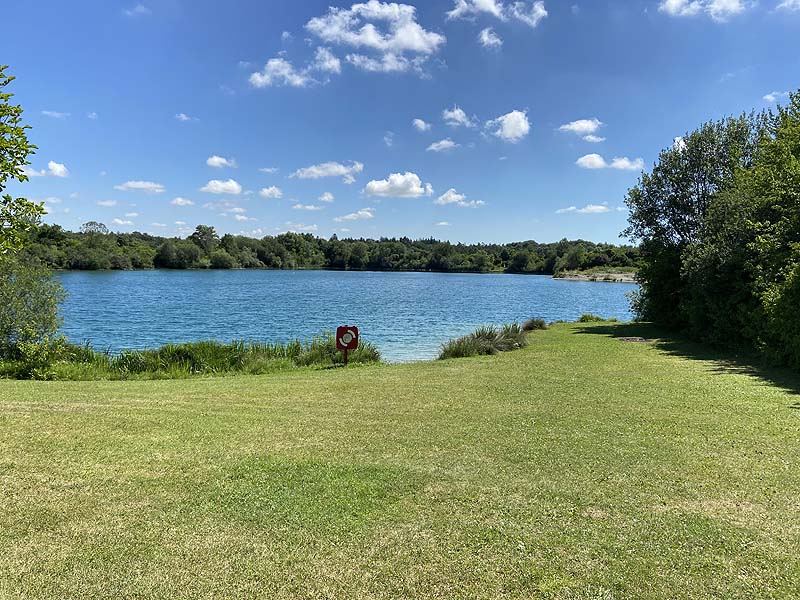 Der Badesee Bibione in Oberndorf am Lech in Bayern