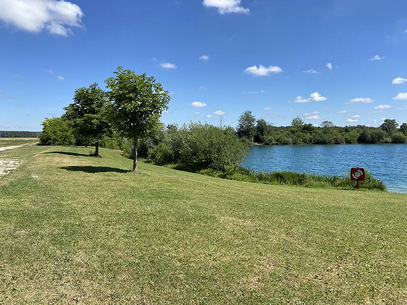 Der Badesee Bibione in Oberndorf am Lech in Bayern