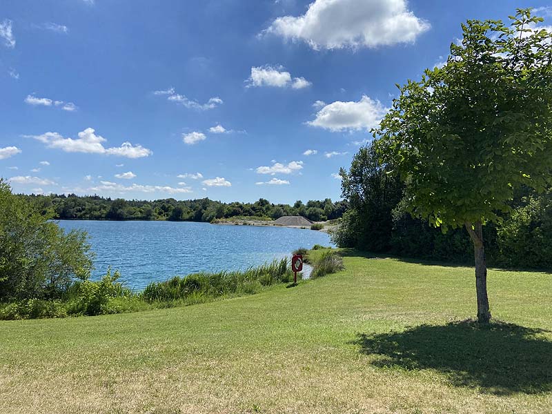 Der Badesee Bibione in Oberndorf am Lech in Bayern