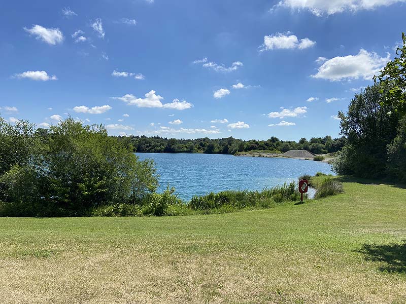 Der Badesee Bibione in Oberndorf am Lech in Bayern