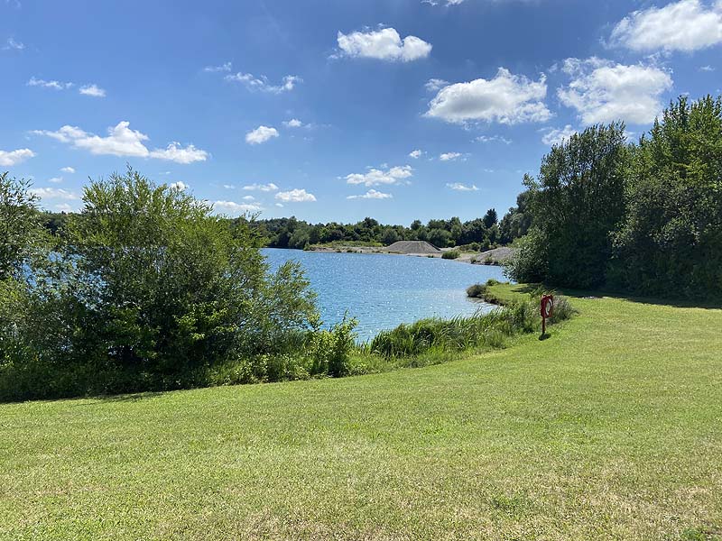 Der Badesee Bibione in Oberndorf am Lech in Bayern