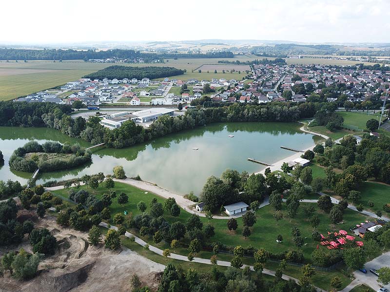 Luftaufnahme, Luftbild vom Badesee Pocking