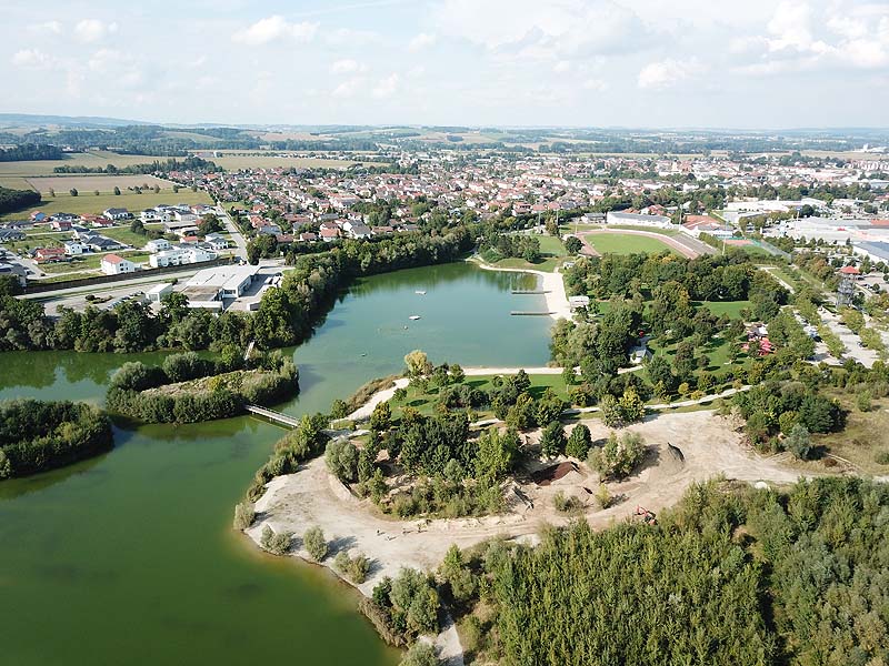 Luftaufnahme, Luftbild vom Badesee Pocking