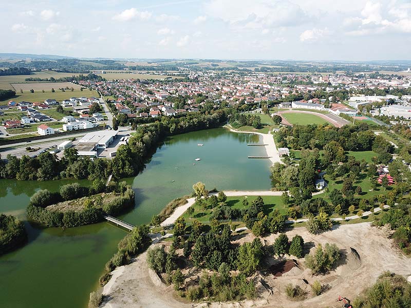 Luftaufnahme, Luftbild vom Badesee Pocking