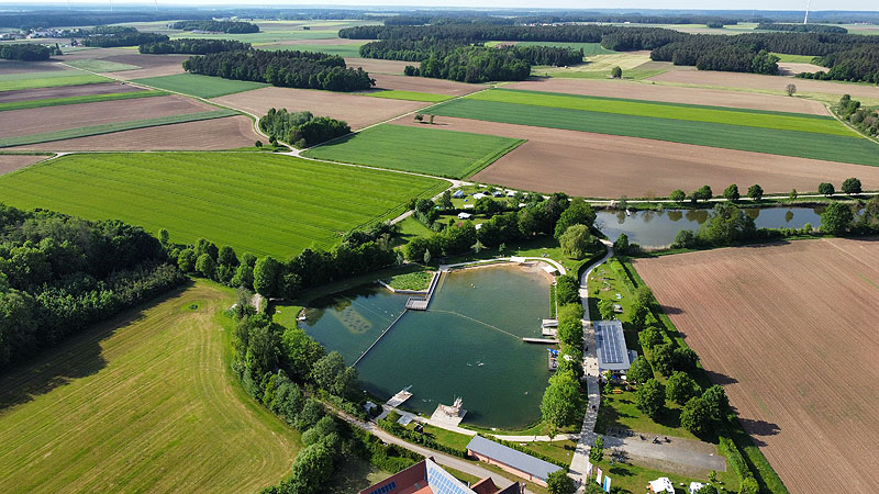 Luftaufnahme, Luftbild vom Naturfreibad Weißbachmühle in Merkendorf