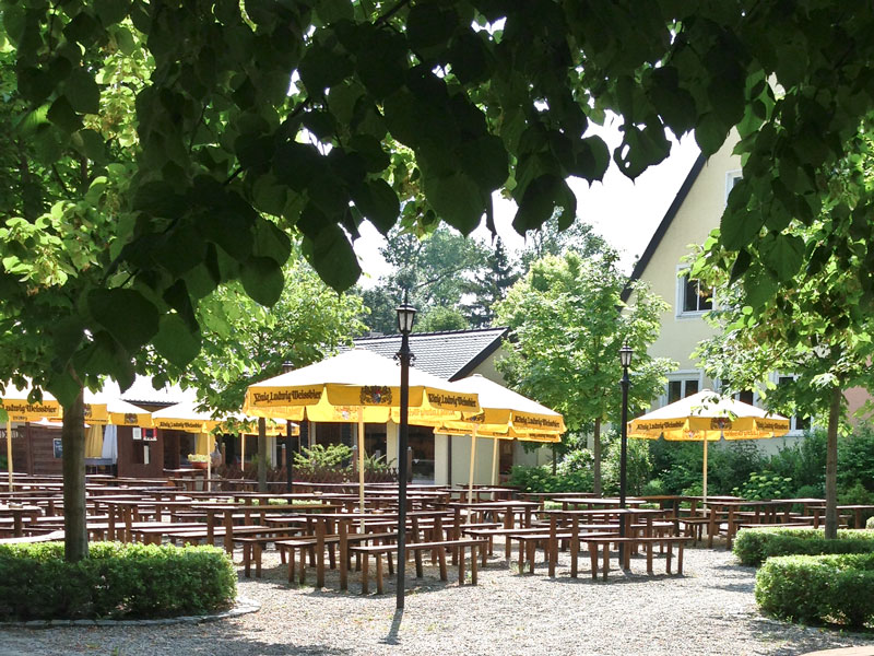 Der Biergarten am Langwieder See in München