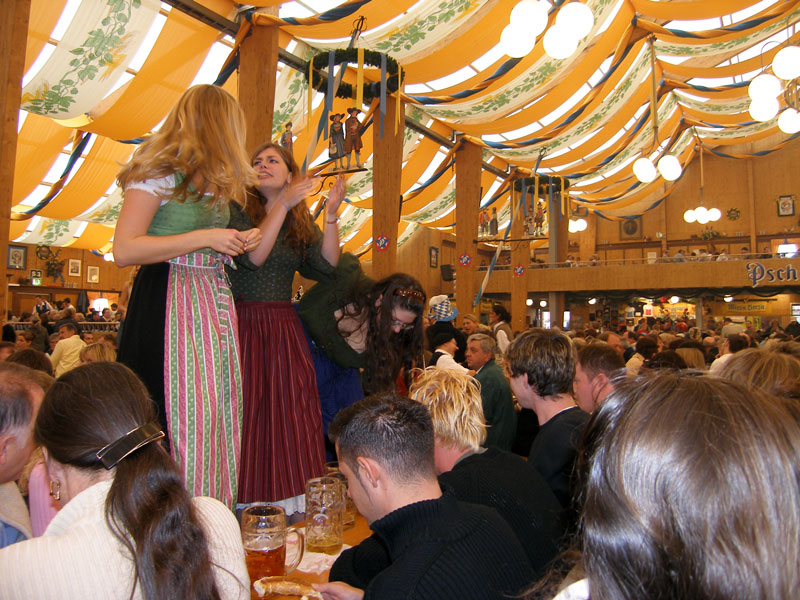 Die Bräurosl auf dem Münchner Oktoberfest (Hacker-Pschorr)