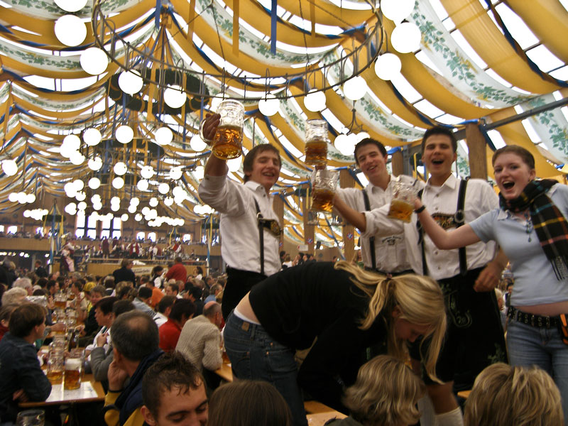 Die Bräurosl auf dem Münchner Oktoberfest (Hacker-Pschorr)