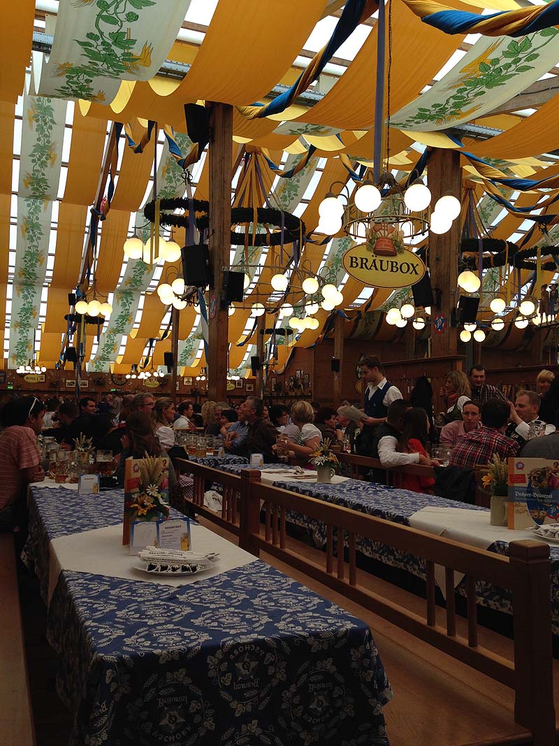 Die Bräurosl auf dem Münchner Oktoberfest (Hacker-Pschorr)