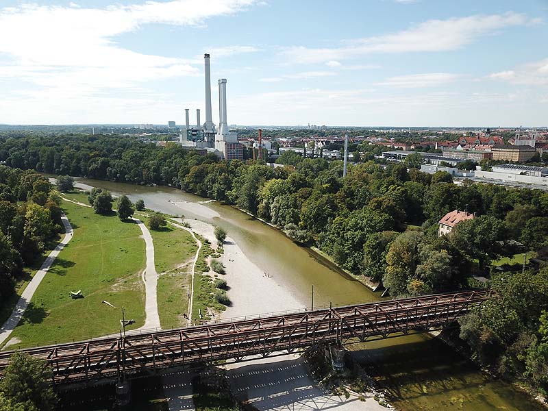 Luftaufnahme, Luftbild vom FKK Bereich an der Brudermühlbrücke in München