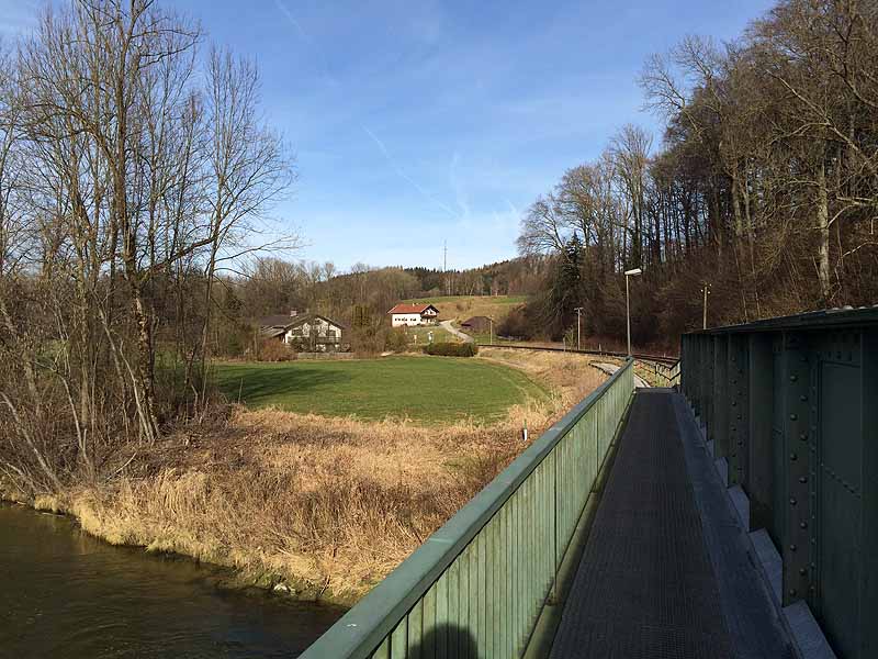 Gemütliche Wanderung zur Burg Stein in Altenmarkt an der Alz (Bayern)