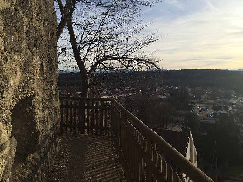 Gemütliche Wanderung zur Burg Stein in Altenmarkt an der Alz (Bayern)