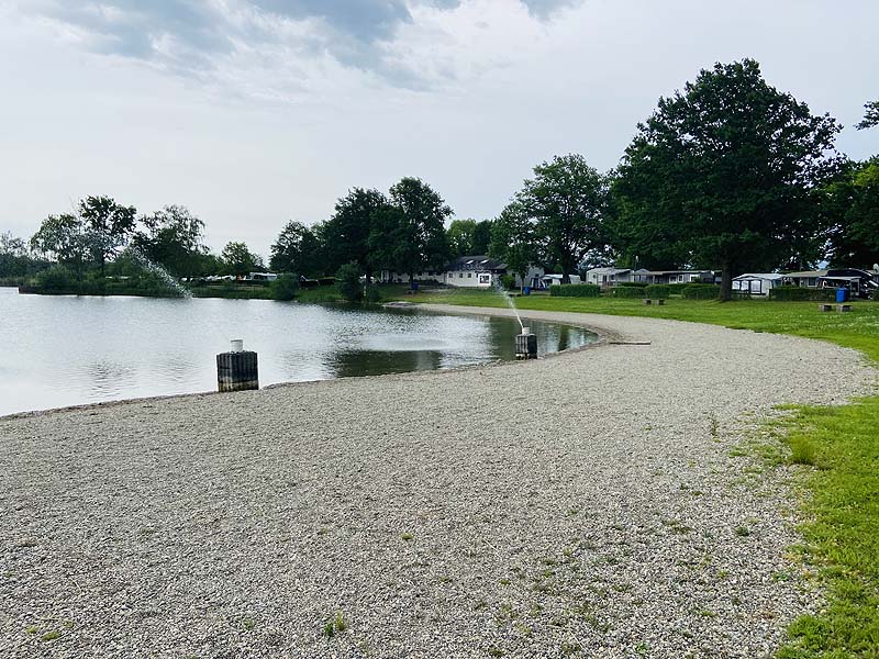 Der Badesee Natursee Oberbruch am Campingplatz Adam in Bühl