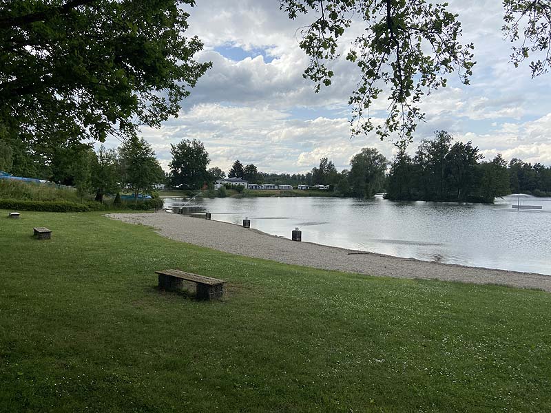 Der Badesee Natursee Oberbruch am Campingplatz Adam in Bühl