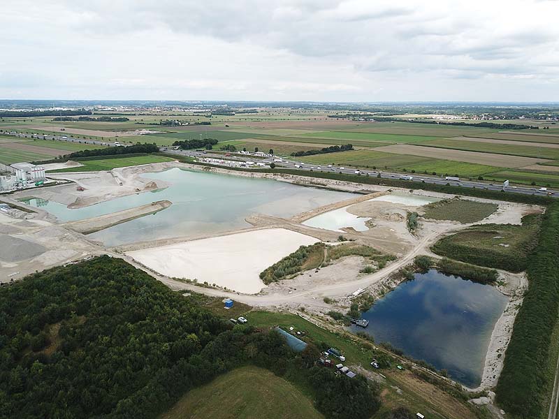 Luftaufnahme, Luftbild vom MKU Baggersee in Eching aus dem Jahr 2021