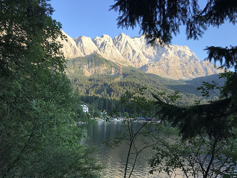 Der Eibsee in Garmisch Partenkirchen