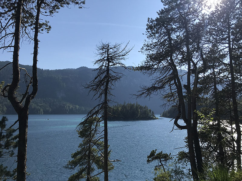 Der Eibsee in Garmisch Partenkirchen