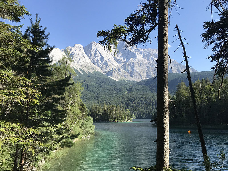 Der Eibsee in Garmisch Partenkirchen