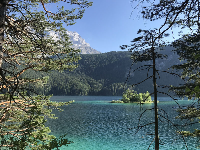 Der Eibsee in Garmisch Partenkirchen