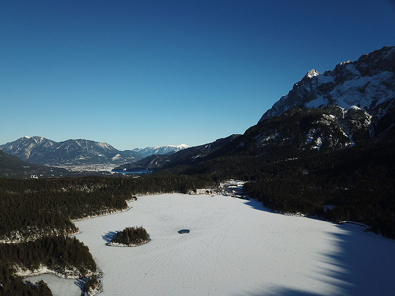 Luftaufnahme, Luftbild vom Eibsee in Garmisch-Partenkirchen