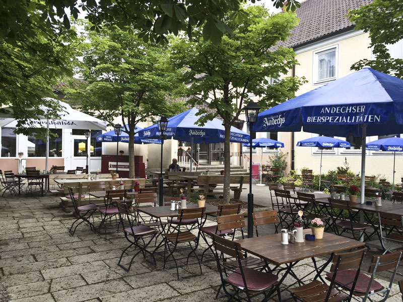 Biergarten Emminger Hof in Sankt Ottilien (Landkreis Landsberg am Lech)