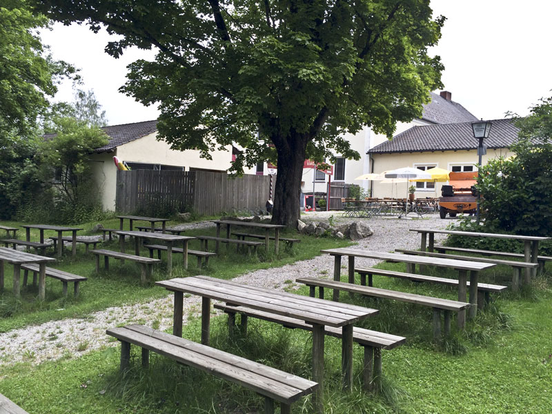 Biergarten Emminger Hof in Sankt Ottilien (Landkreis Landsberg am Lech)