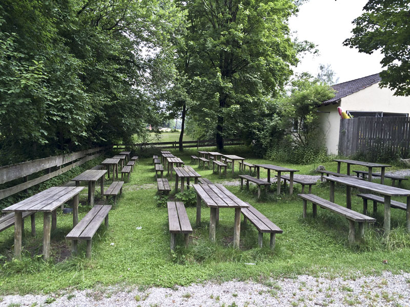 Biergarten Emminger Hof in Sankt Ottilien (Landkreis Landsberg am Lech)