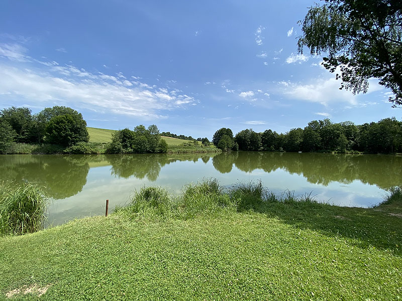 Der Badesee Erlensee in Taufkirchen (Vils)