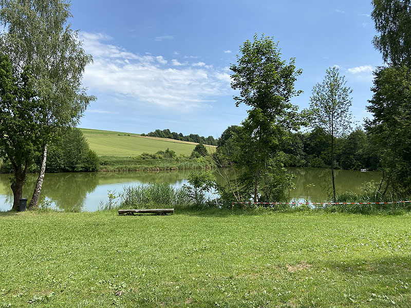 Der Badesee Erlensee in Taufkirchen (Vils)