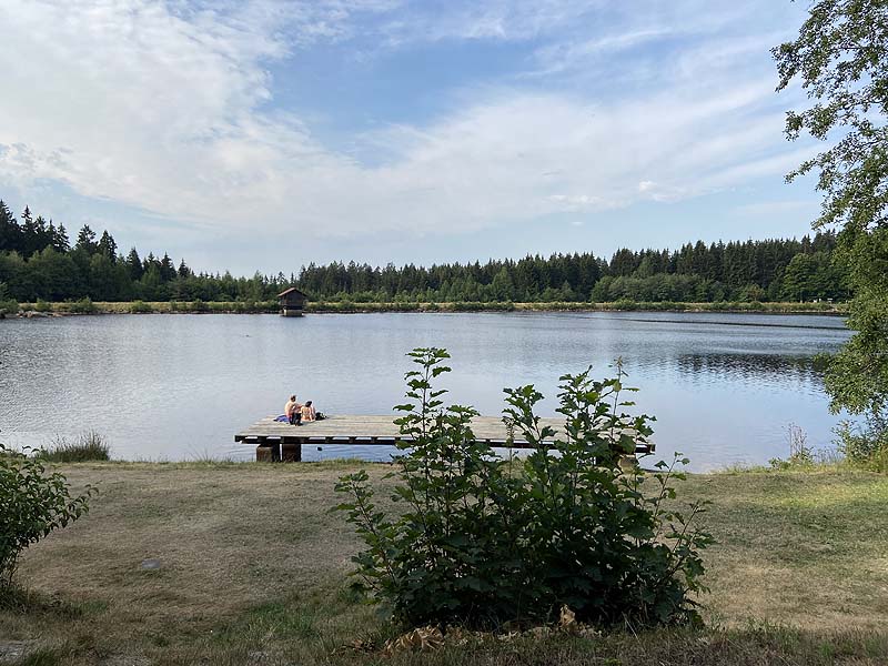 Der Badesee Fichtelsee in Fichtelberg
