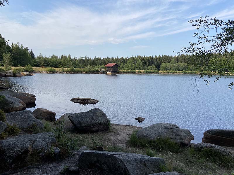 Der Badesee Fichtelsee in Fichtelberg