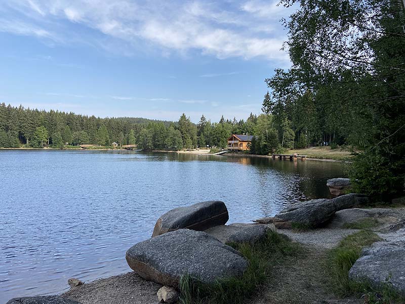 Der Badesee Fichtelsee in Fichtelberg