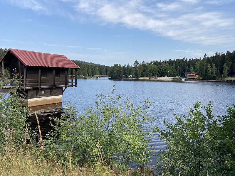 Der Badesee Fichtelsee in Fichtelberg