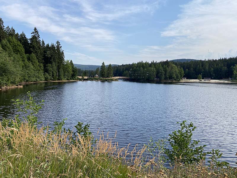 Der Badesee Fichtelsee in Fichtelberg