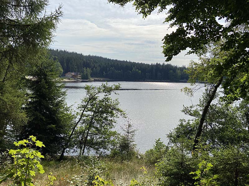 Der Badesee Fichtelsee in Fichtelberg