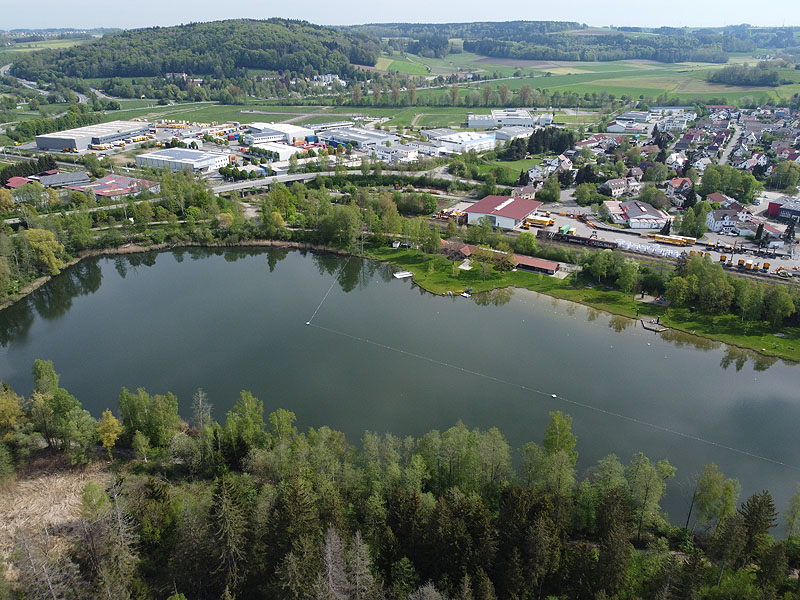Luftaufnahme, Luftbild vom Freibad Ummendorf in Baden-Württemberg