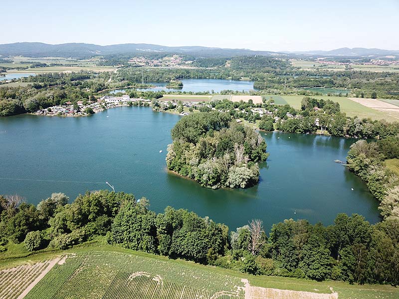 Luftaufnahme, Luftbild vom Friedenhainsee in Parkstetten bei Straubing