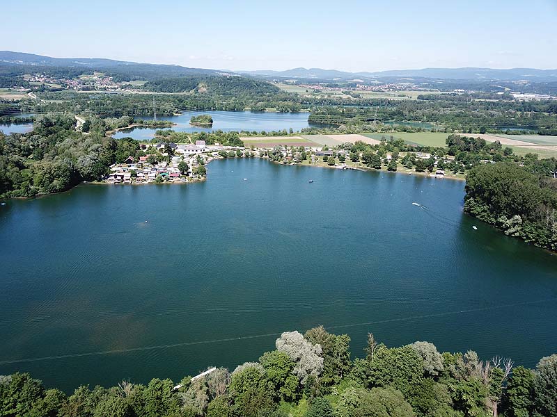 Luftaufnahme, Luftbild vom Friedenhainsee in Parkstetten bei Straubing