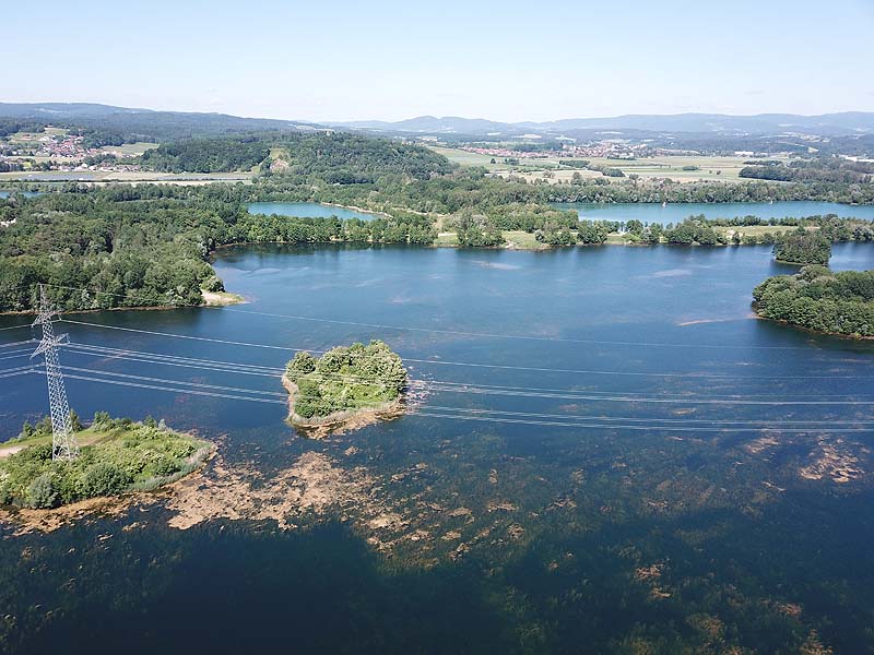 Luftaufnahme, Luftbild vom Friedenhainsee in Parkstetten bei Straubing