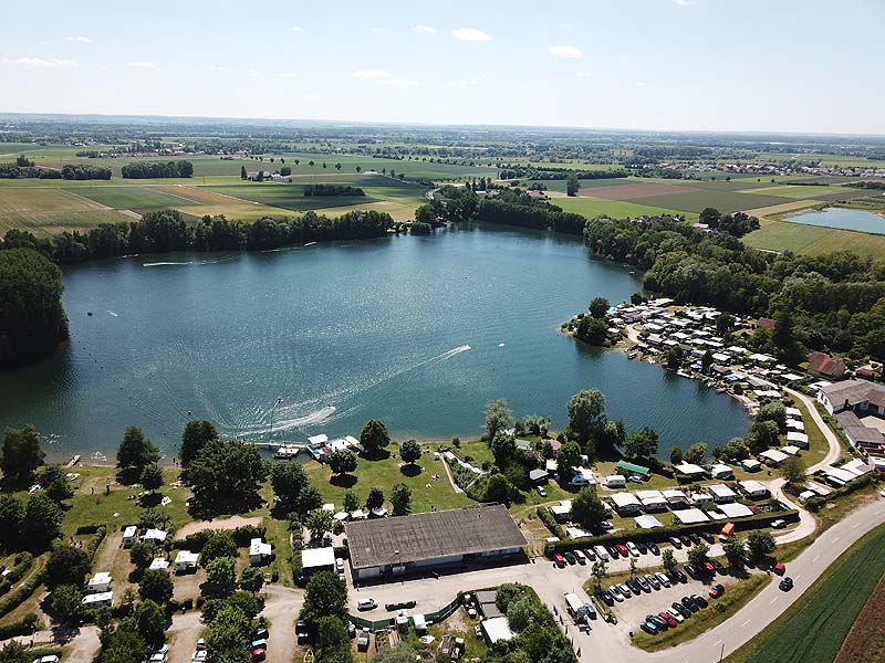 Luftaufnahme, Luftbild vom Friedenhainsee in Parkstetten bei Straubing