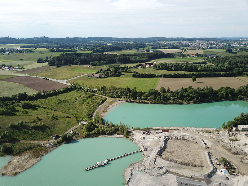 Luftaufnahme, Luftbild von der Kiesgrube Grenis in Vogt