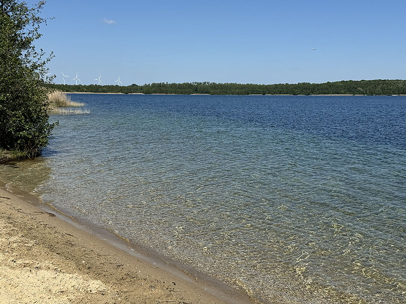 Der Badesee Haselbacher See in Wintersdorf