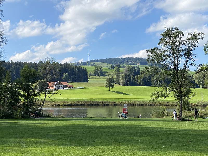 Der Badesee Herrenwieser Weiher in Buchenberg